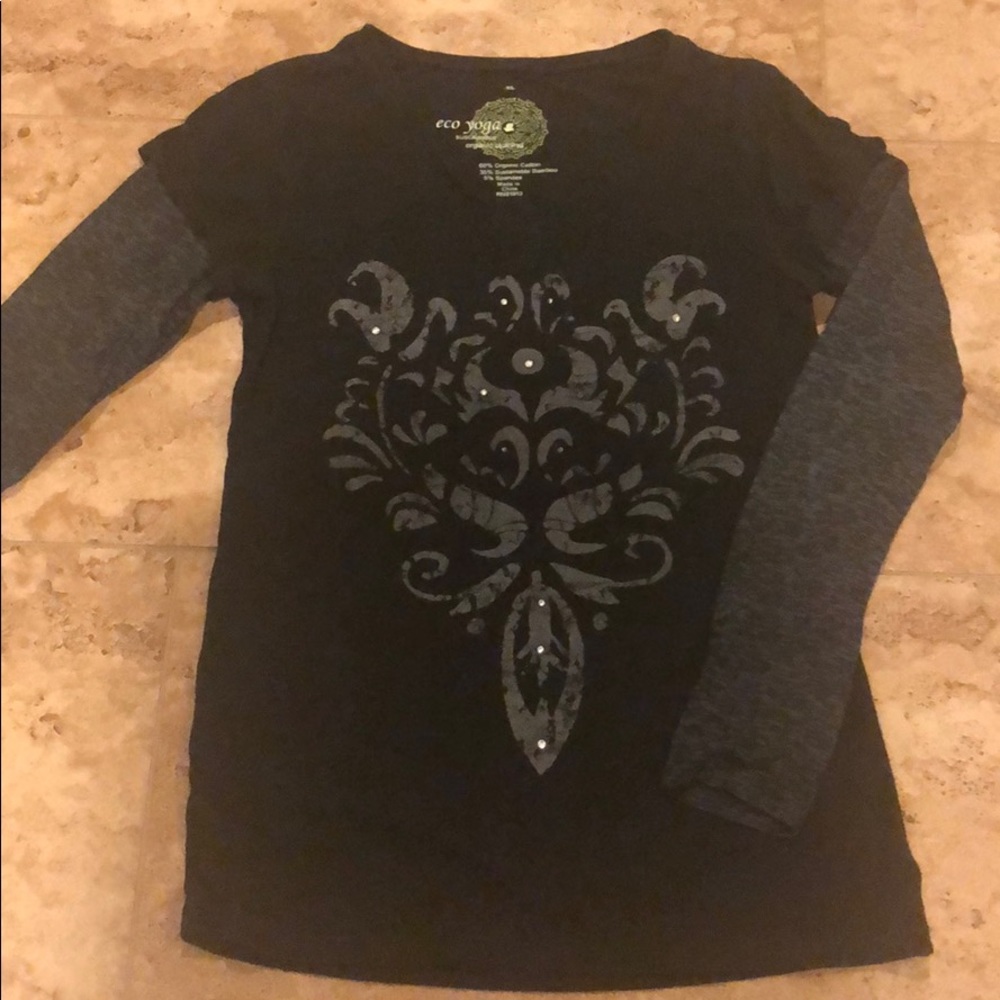 Long sleeve yoga shirt